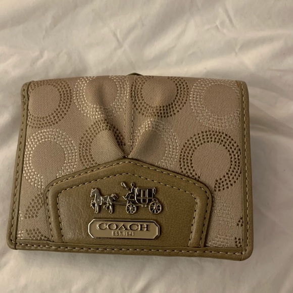 COACH WALLET - Picture 1 of 2